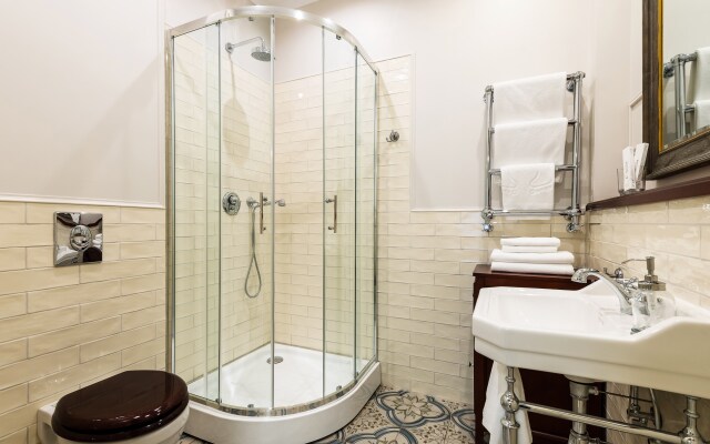 Апартаменты D на Чайковского с тремя спальнями №1