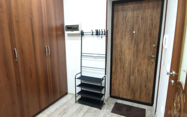U Tsentra Semyi Kazan Flat
