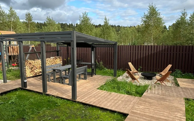 Частный дом Большой у реки с камином и сауной