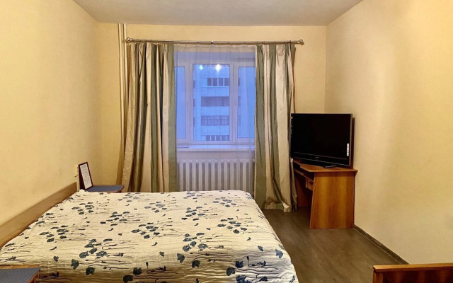 Na Ulitse Sofyi Perovskoy 15/2 Flat
