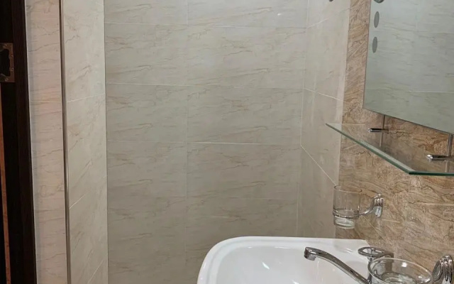 Kvartira One-bedroom apartment with one living room, Paronyan 9