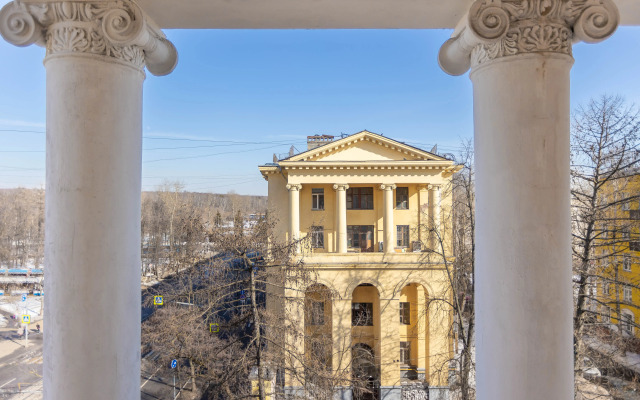 Uyutnaya Studiya u Nmkhts  im.Pirogova i metro Pervomayskaya Apartments