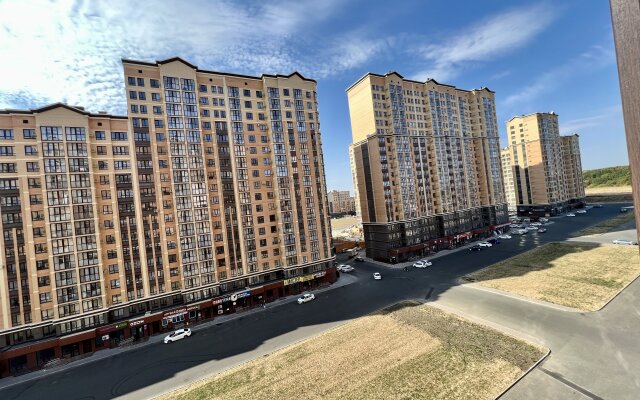Elegantnaya kvartira v Zhk Rossiyskiy ryadom so skverom Flat