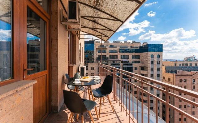 Апартаменты on Amiryan Str. 4/6-135
