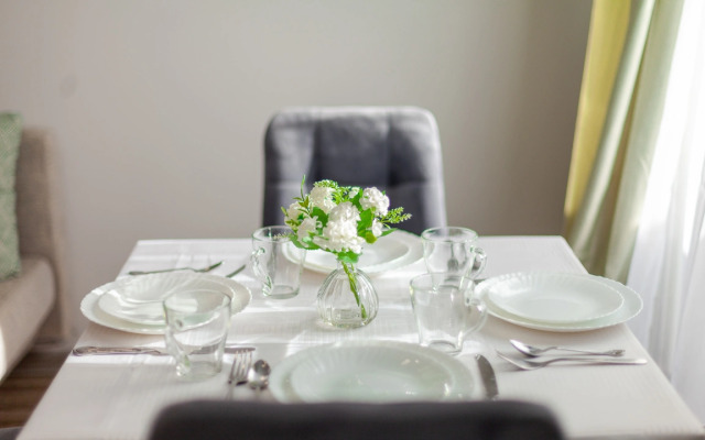 Lux RentPlaza Apartments
