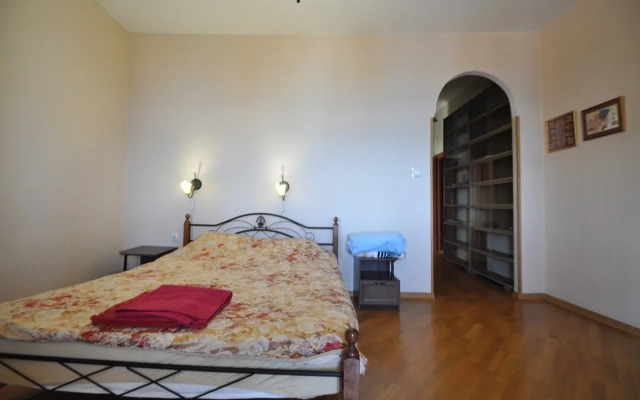 Na Polikurovskoy Ulitse 1 Apartments