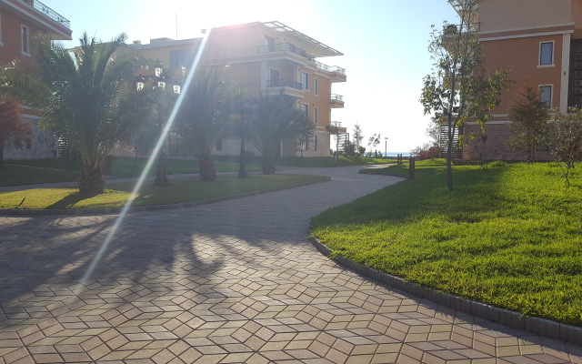 Dream Land Apartments