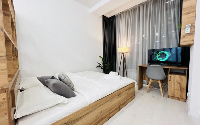 Na 11 Four Seasons Flat