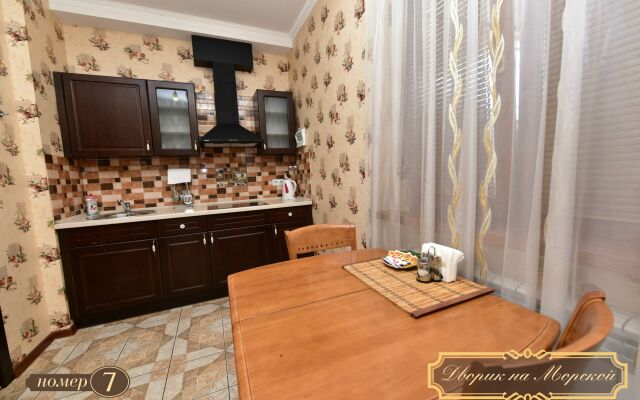 Dvorik Na Morskoj Furnished rooms