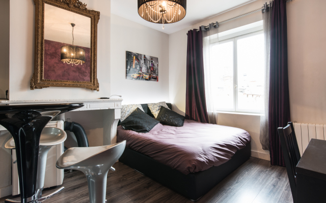 Coxy Saxe Gambetta Apartments