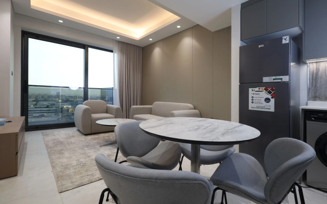 Апартаменты Elite  Stylish 1BR in JVT | Cloud Tower JVT