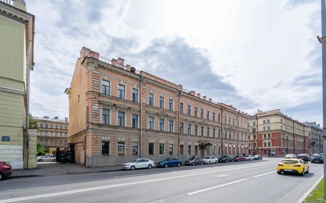 Апартаменты Лофт с Видом на Неву 1