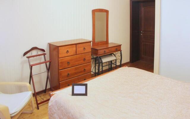 Na Ulitse Bagrationa Apartments