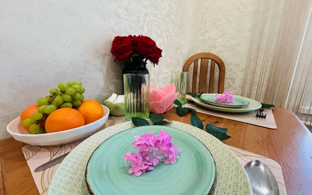 Квартира GoldApart Качалинская 9