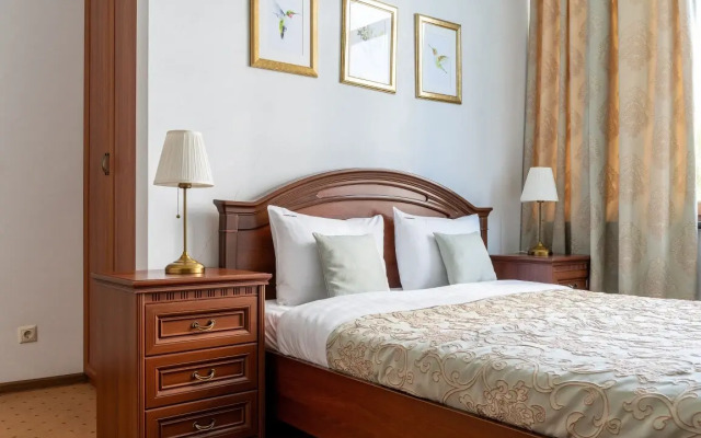 Red Delfin Galeya Apartments