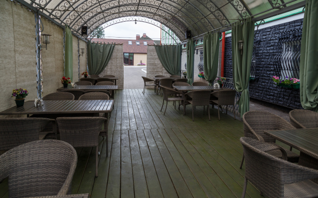 Voznesenskaya Hotel