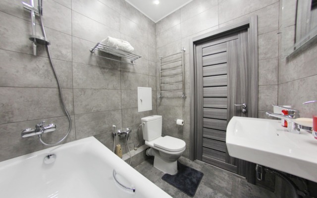 Dvukhkomnatnye Ryadom S Parkom Pervogo Prezidenta Apartments