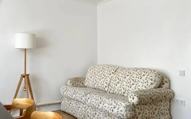 S Sadom I Basseynom Private house