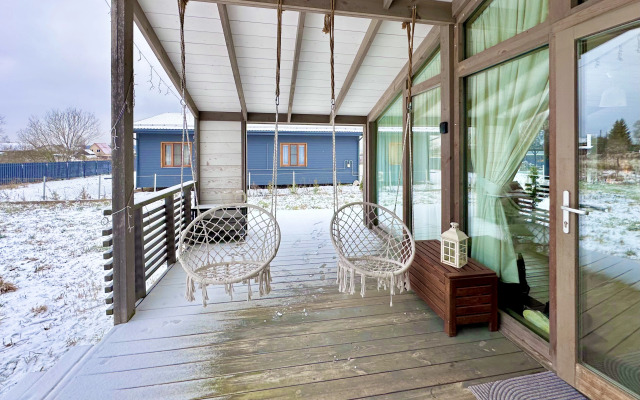 Частный дом уютный дубль у леса и поля