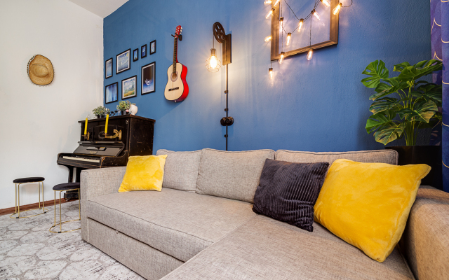 Квартира Трёхкомнатная на Петроградской