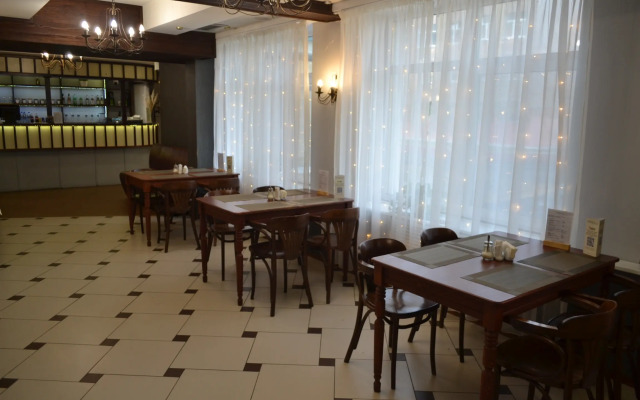 Emerald Hotel