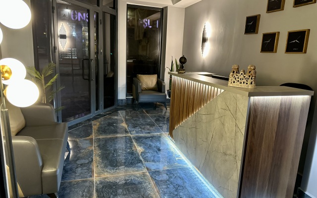 Skymoon Airport Hotel