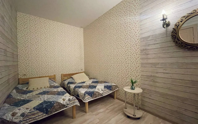 Pihtoviy sad ot akamoz Flat