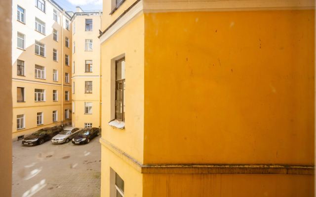 Апартаменты Двухместная студия возле Александро-Невской лавры Х2