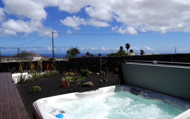 Aloe In Teseguite On Lanzarote Chalet