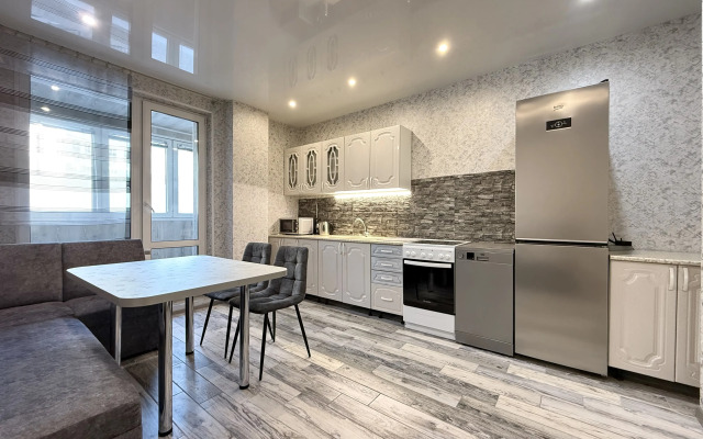 Апартаменты 2-комнатные HomeApart Скрыганова 4Д