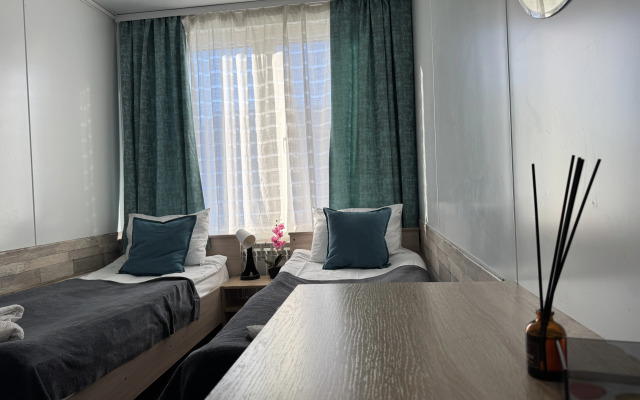 Samolet Guest House