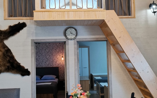 Berloga Guest House (8 person)