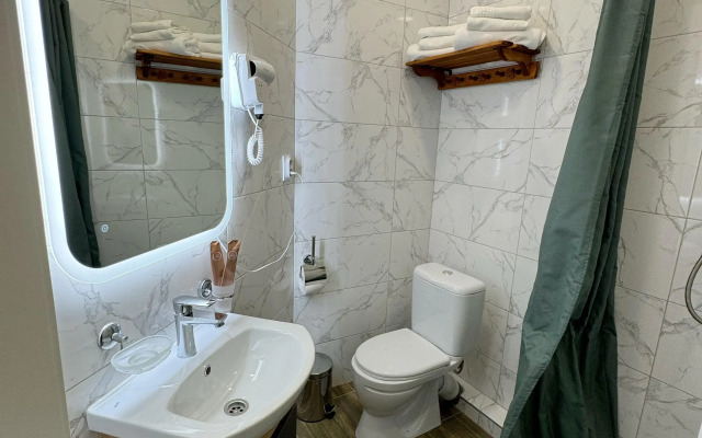 S Balkonom I Vidom Na More Apartment
