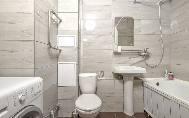 U Kremlya, Metro I Naberezhnoj Apartments