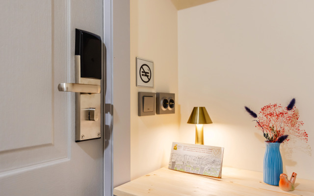 Aykun Capsule Hotel
