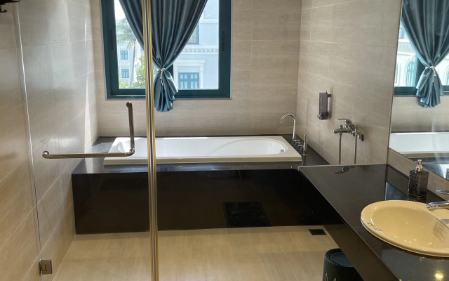 Sun House Living quarters