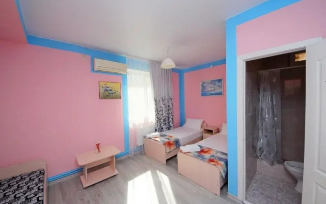 EdiRoz na Kryimskoy Guest House