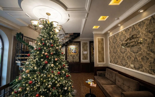 Отель Royal Renaissance