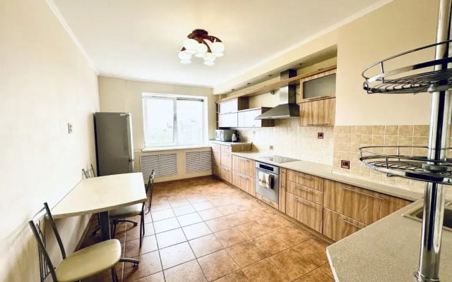 Апартаменты 502 Флэтс-Лайн на улице Красноармейская 100