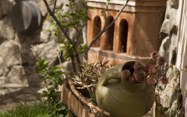 Hin Yerevantsi Hotel