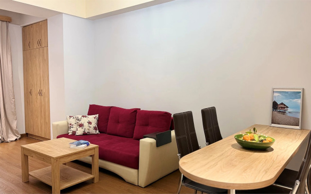 Апартаменты с 1 спальней и балконом от Sweet Home