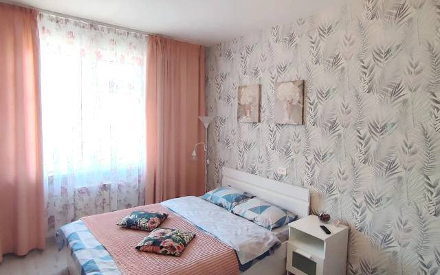 Квартира Народная 30А "ЦВЕТЫ"