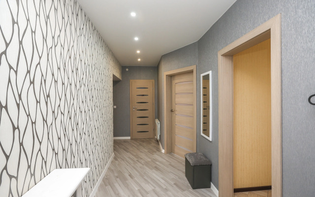 Zhivi Legko Na YUriya Gagarina Flat