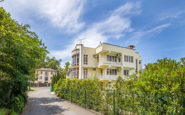 Yuzhny Park Guest House