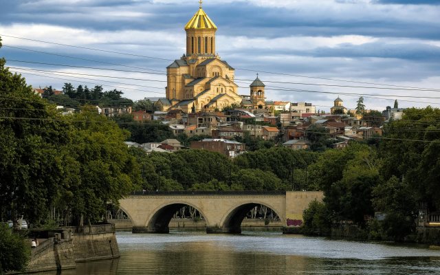 ART Riverfront Hotel Tbilisi