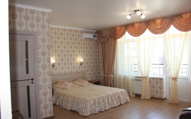 Dacha U Morya Guest House