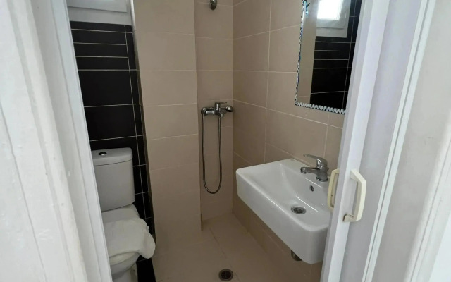 Windmill Rooms Hotel
