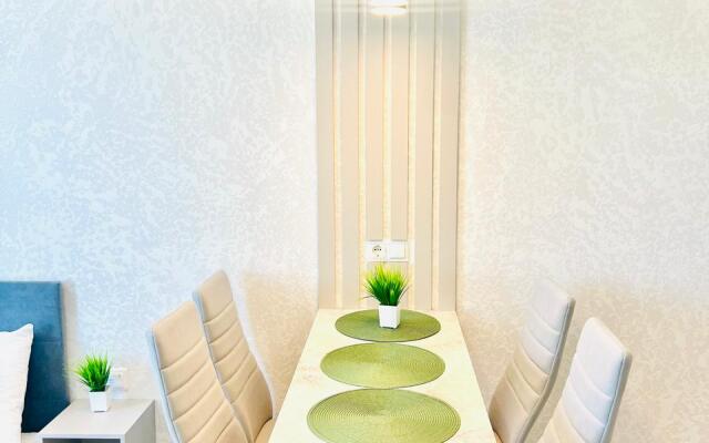 Na Lvovskoy 70A Apartments