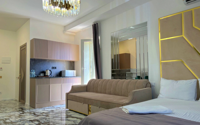 Ranovskiy Park Manhattan Hotel