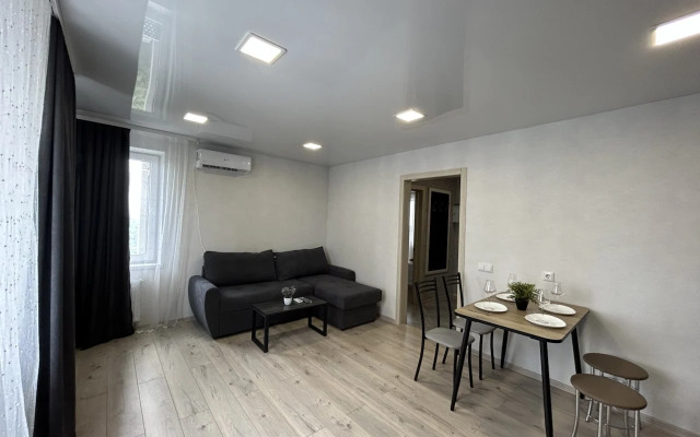 Uyutnaya Dvushka V Tsentre Flat